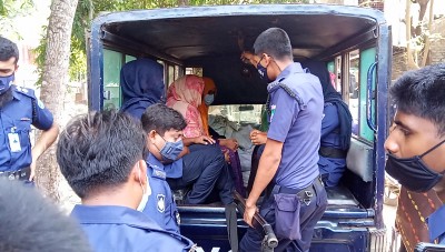 মেহেরপুরে মহিলাসহ জামাতের ৮ কর্মী আটক মেহেরপুরে মহিলাসহ জামাতের ৮ কর্মী আটক